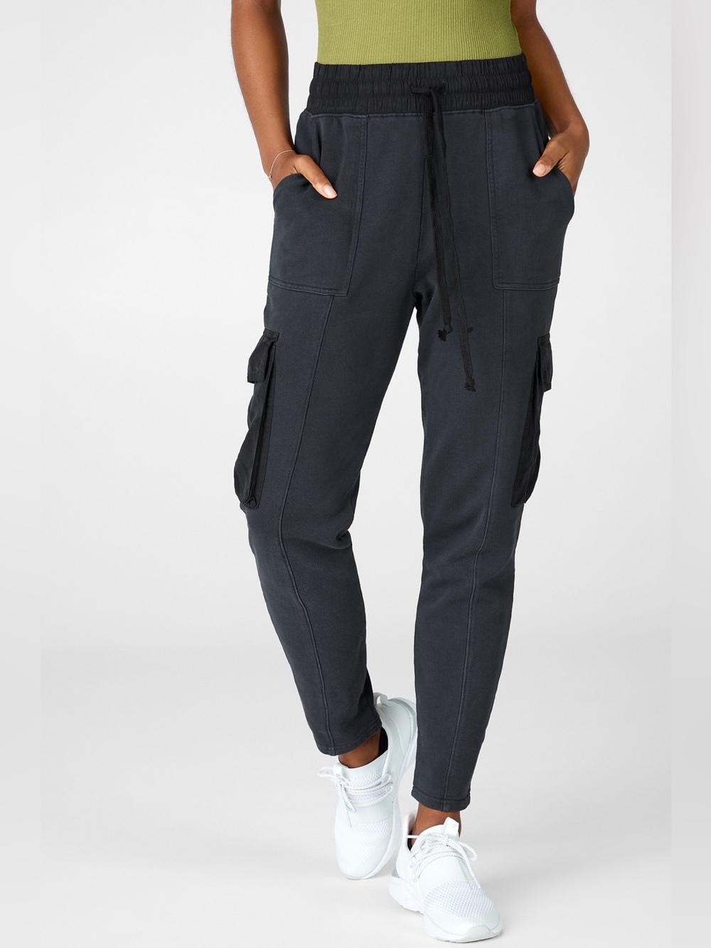 Fabletics || Zuri Jogger Cargo Pants (S) - Black